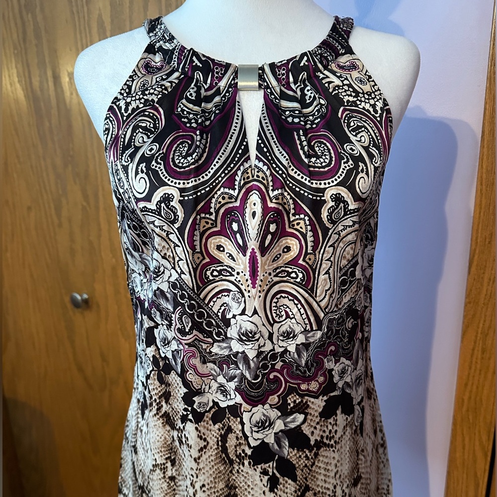 White House Black Market size 6 sleeveless silk top.